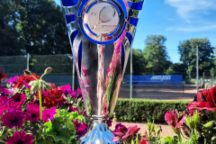 Der neugestaltete Pokal der Stadtmeisterschaft Willich