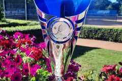 Wirklich eine schöne Trophäe, die erstmalig an die Schiefbahner Straße kommt